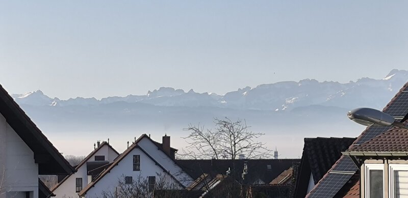 Zum Mietangebot verlinktes Bild: 3-Zi.-Neubauwohnung im Dachgeschoss links (Erstbezug) mit Berg- und teilweise Seesicht in Ailingen